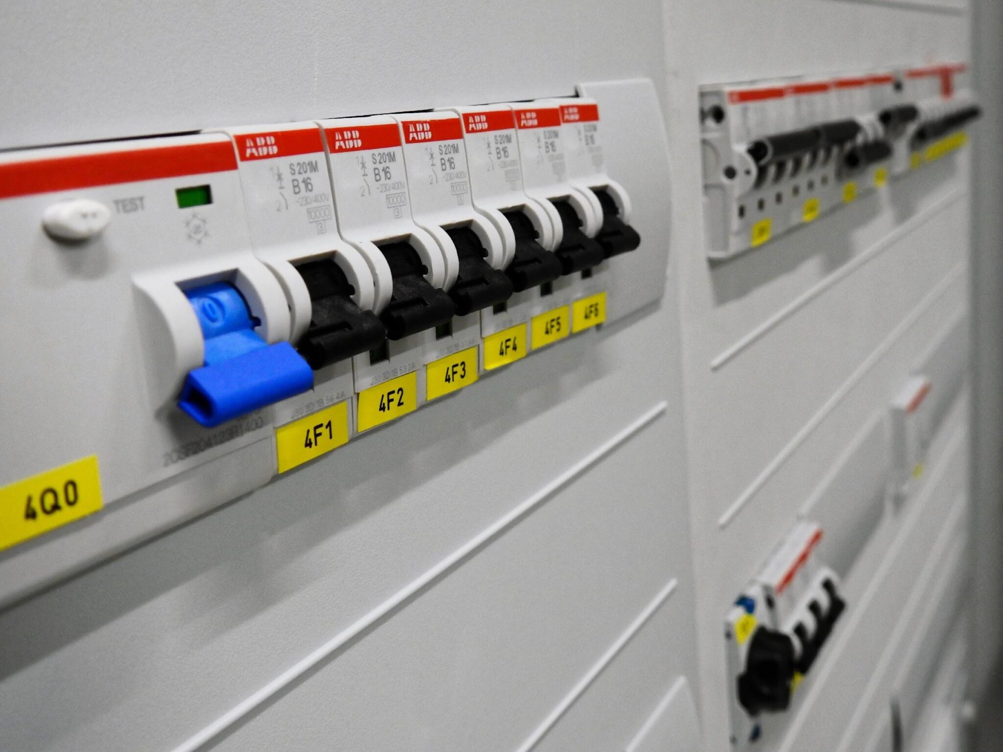 Top Electrical Switchgear Uae & Limit Switch Suppliers In Uae